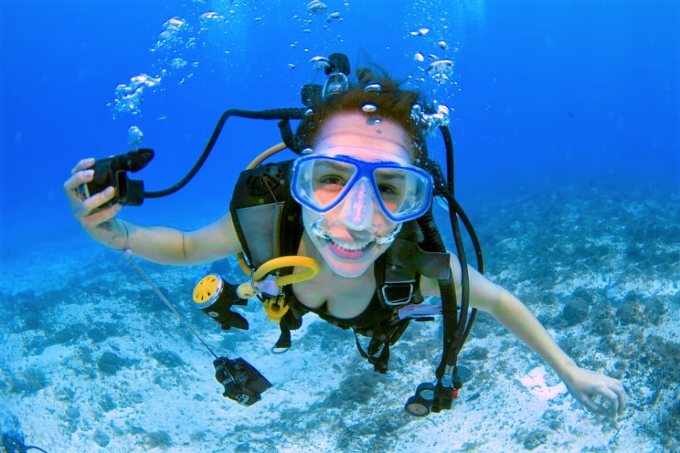 Snorkelling At Neil Island By Boat